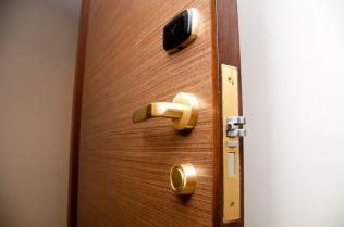 Cheap locksmith installed commercial door lock